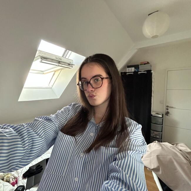 Babysitter in Angers: Noémie