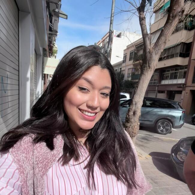 Canguro en Alicante: Pamela Valentina