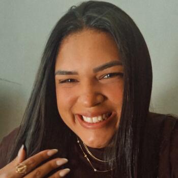 Babysitter Niterói: Manuela