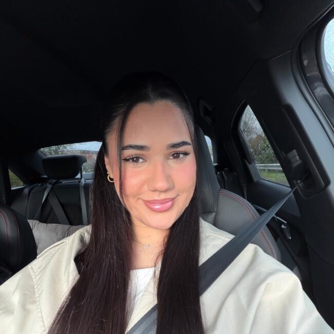 Babysitter in Duisburg: Damla