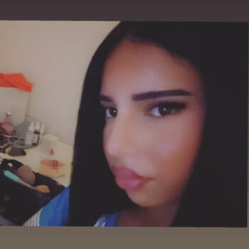 Babysitter in Auberives-sur-Varèze: Maelya