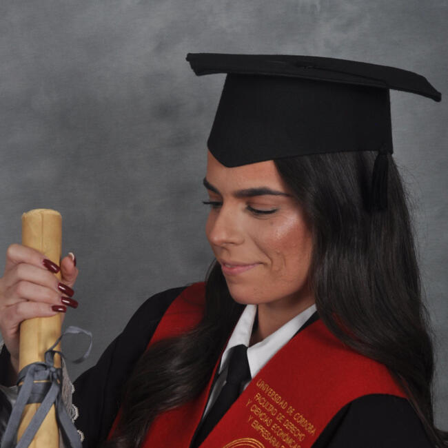 Nanny in Almodóvar del Río: Lucia