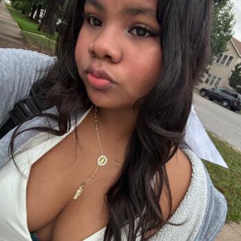 Babysitter in Chicago: Yuliannys