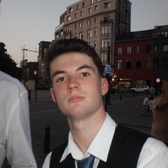 Babysitter in Brussels: Kaelan