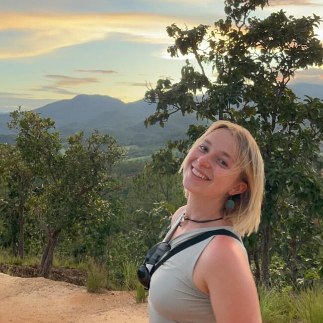 Babysitter in Joinville-le-Pont: Freya