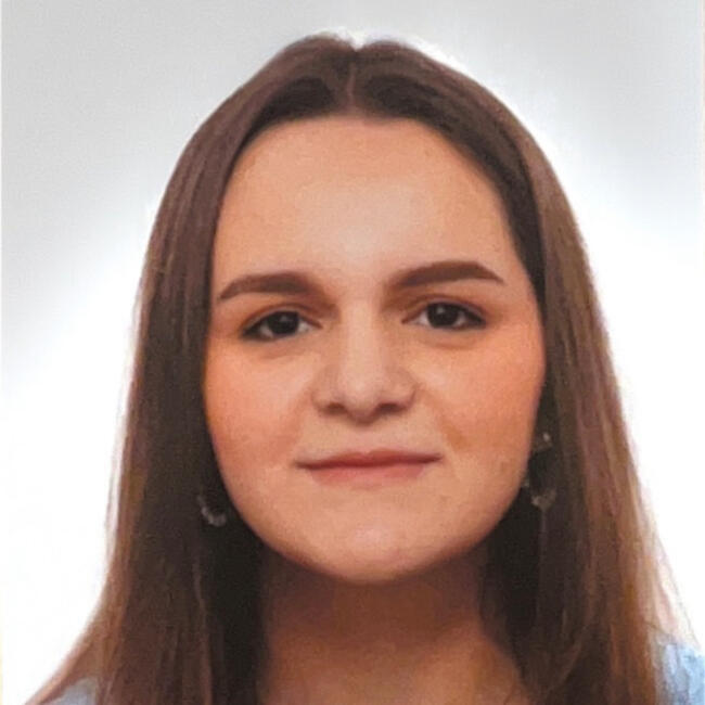 Babysitter in Ixelles-Elsene: Patrisia