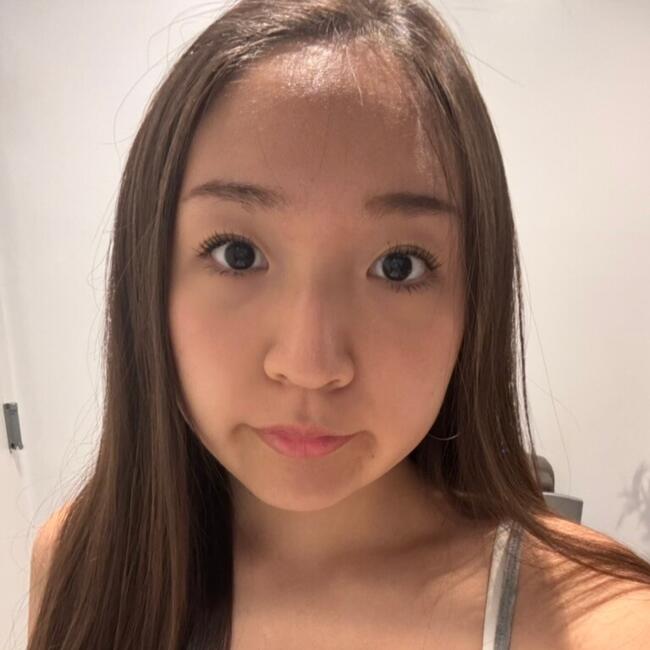 Babysitter in Fort Lee: Sydney