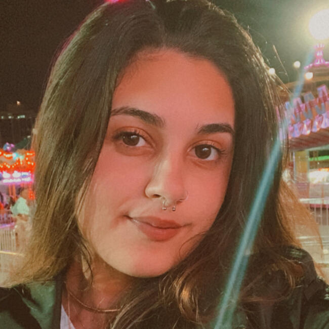 Babysitter in Palhoça: Karen