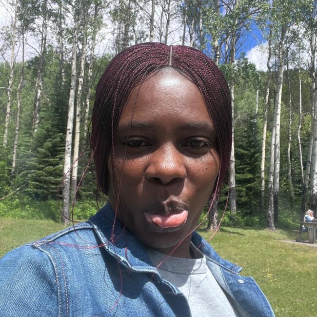 Baby-sitter in Calgary: Muinat