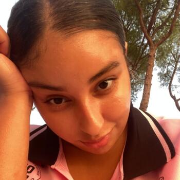 Babysitter a Spinetoli: Omaima