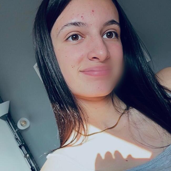 Babysitter in Clermont-Ferrand: Pauline