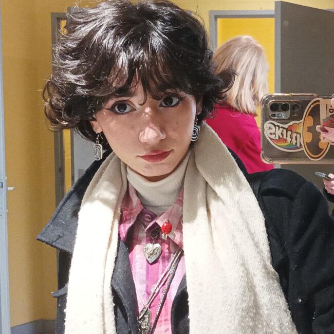 Babysitter στην περιοχή Νανσύ: Hélène