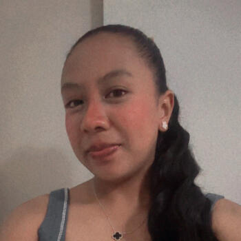 Babysitter in Anton Valley: Farida