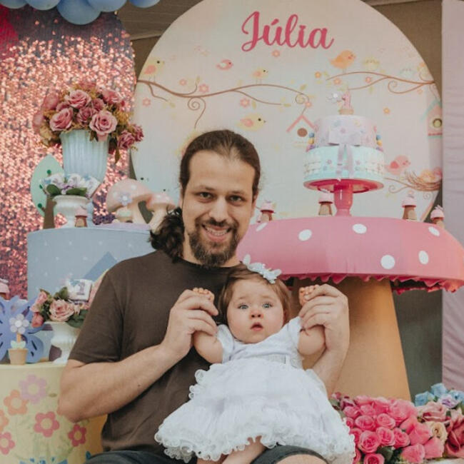 Emprego de babá em Jacareí: Pedro