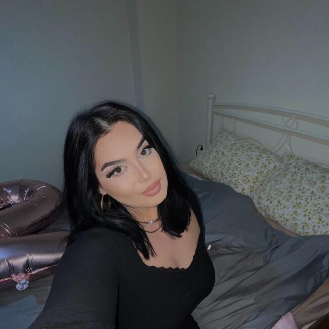 Babysitter στην περιοχή Πειραιάς: Καλλιόπη