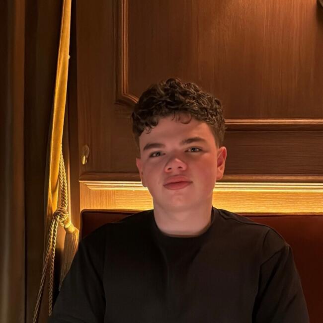 Babysitter in Paris: Pierre