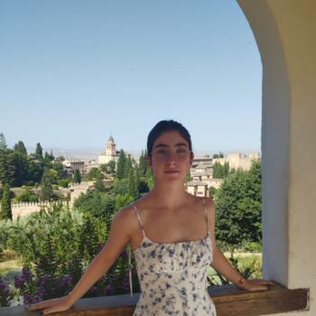 Babysitter in Pamplona: Amaia