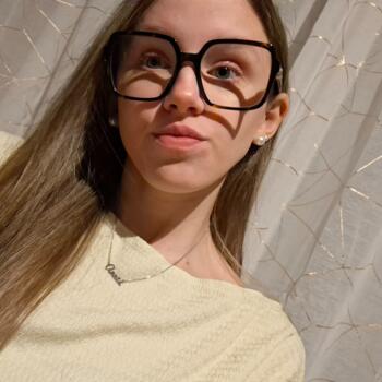 Babysitter in Beaulon: Anaïs