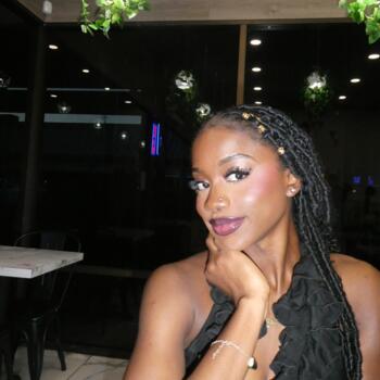 Babysitter Mather Field: Martha