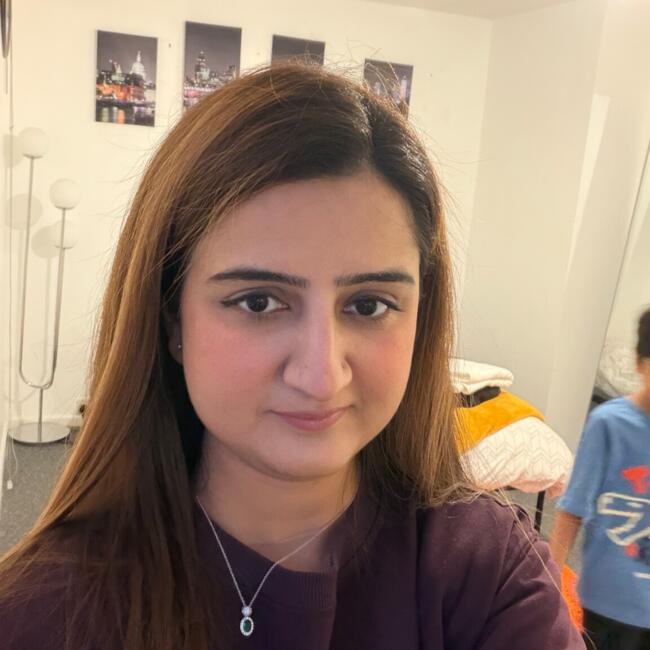 Babysitter in Bradford: Sara