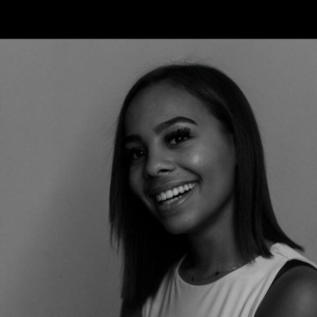 Babysitter in Istres: Ynes