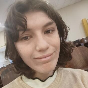 Babysitter in Almirante Brown: Kiara