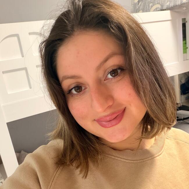 Babysitting job in Busto Arsizio: Jenniffer Gabriela