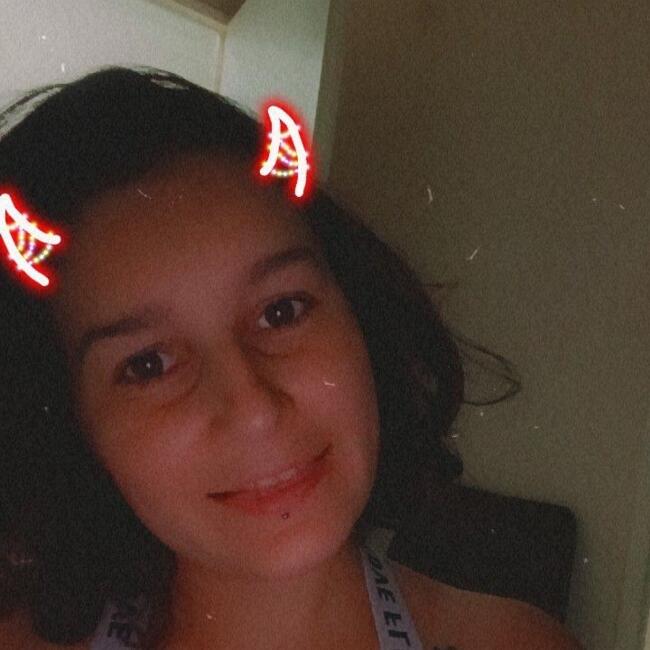 Babysitter in Cognac: Stefani