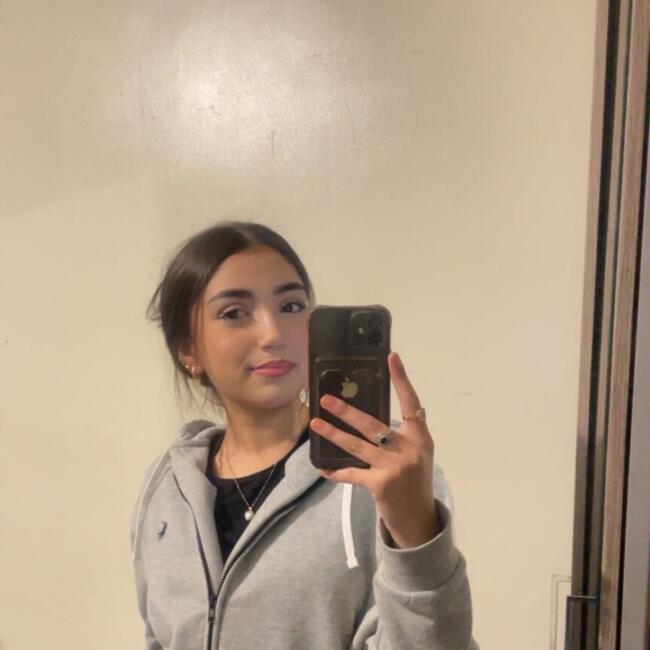 Babysitter in Sheffield: Maria