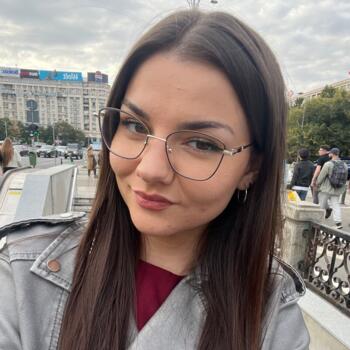 Bonă București: Adelina