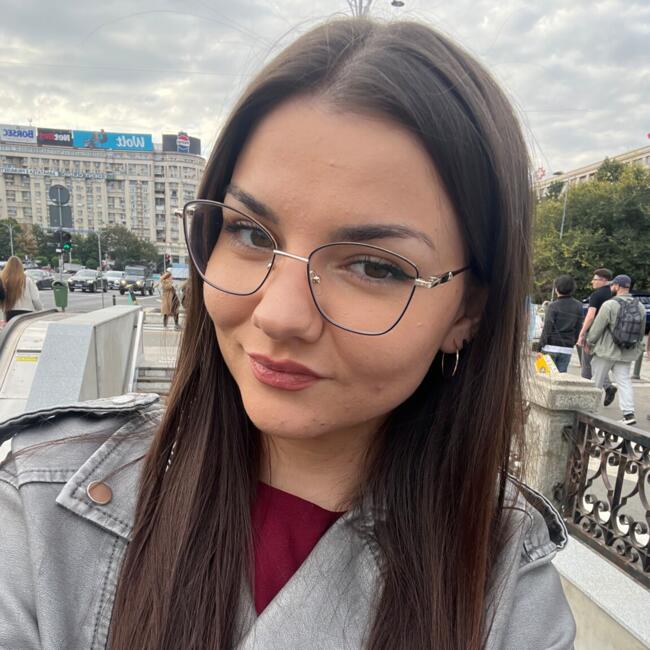 Bonă în București: Adelina