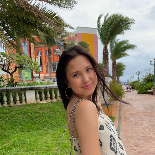 Oppas in Voorschoten: Julie