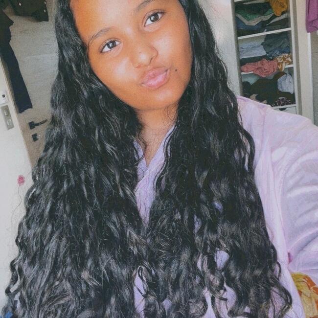 Babysitter in Pignan: Tasnime