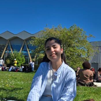 Babysitter in Montreuil: Lydia