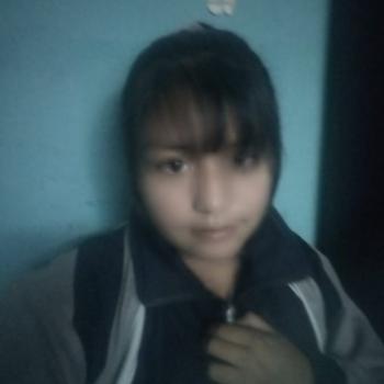 Niñera en Huancayo: Camish