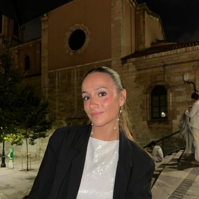 Babysitter in Galapagar: Rocio