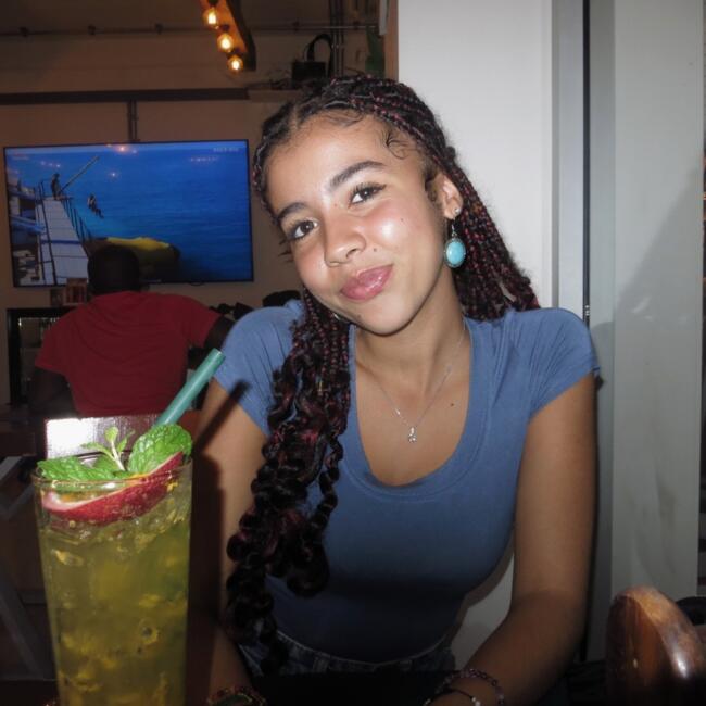 Babysitter in North Vancouver: Joanna