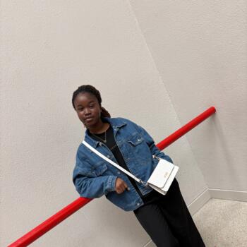 Babysitter in Caen: Fleur Audrey