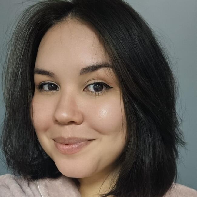 Emprego de babá em Cidade Ocidental: Kethrin