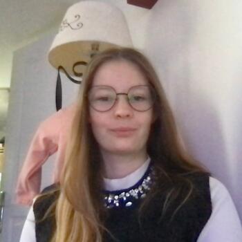 Babysitter in Ouistreham: Leïla