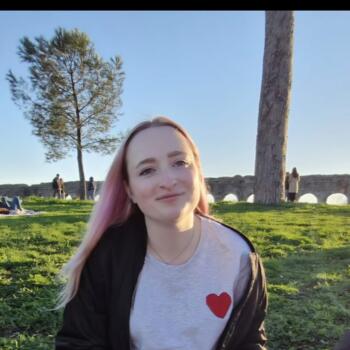 Babysitter in Rome: Sara