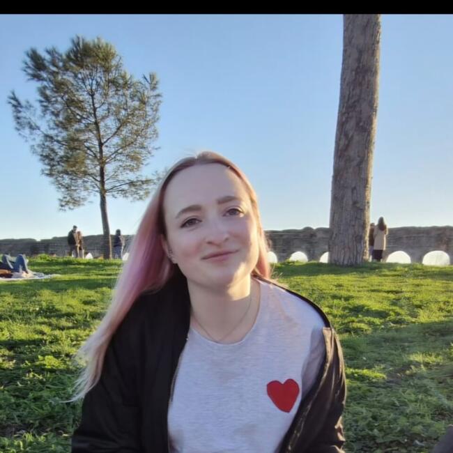Babysitter in Rome: Sara