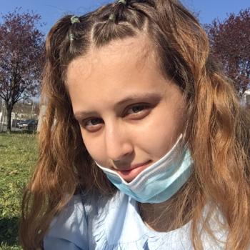 Baby-sitter in Créteil: Imene
