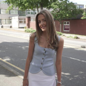 Babysitter Ormskirk: Isla