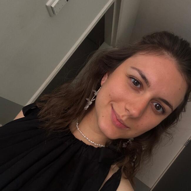 Babysitter in Huddinge: Cristina