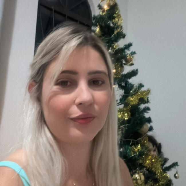 Babysitting job in Maringá: Vania