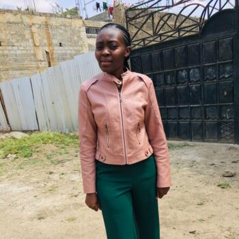 Babysitter in Paris: Mary