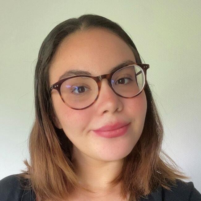 Babysitter in Courbevoie: Lydia