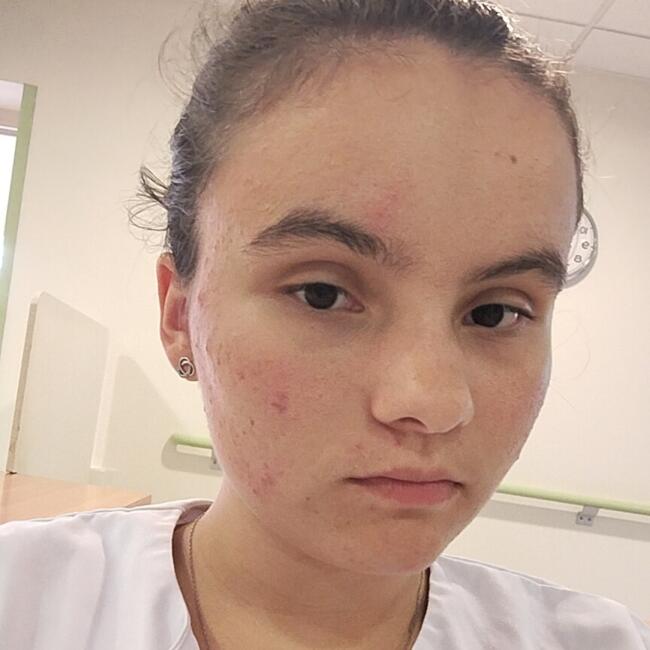 Babysitter in Bayeux: Lu-Ann