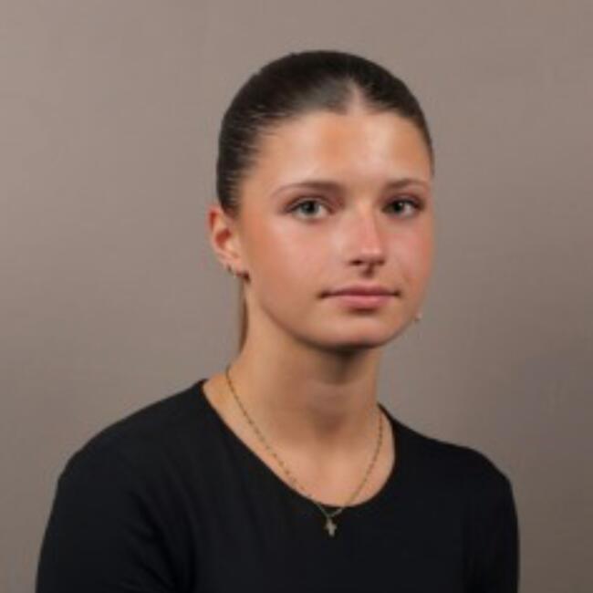 Babysitter in Brest: Eileen